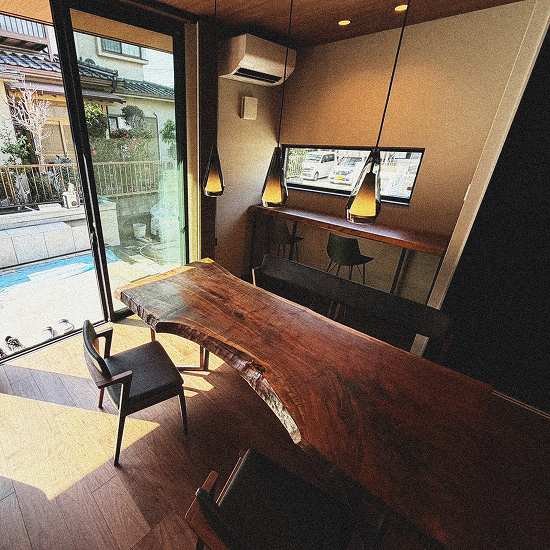 クラロウォールナット一枚板納品