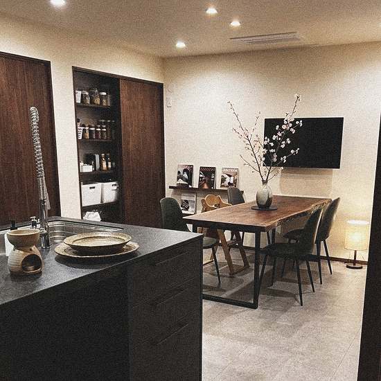 ウォールナット一枚板納品